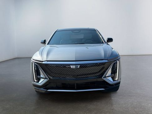 Used 2024 Cadillac Lyriq Luxury RWD image 8