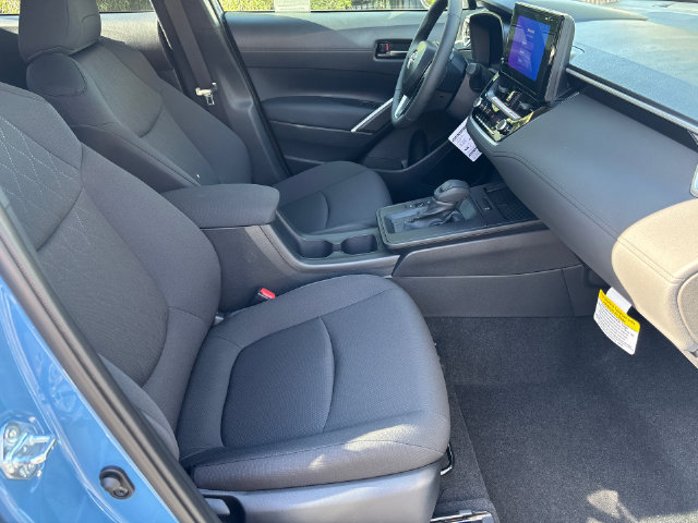 Certified 2026 Toyota Corolla Cross LE FWD image 15