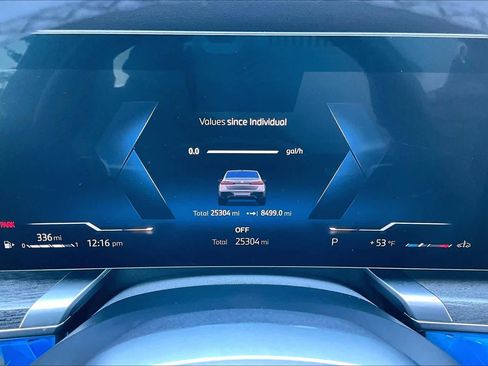 Used 2023 BMW 760i xDrive w/ Executive Package image 26