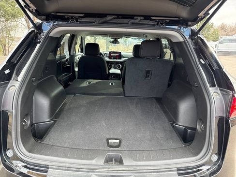 Used 2025 Chevrolet Blazer LT image 9