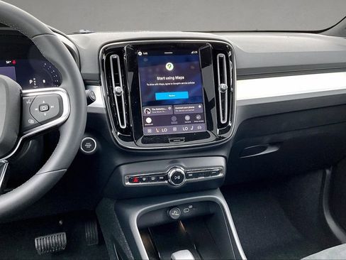 New 2026 Volvo XC40 B5 Ultra w/ Protection Package Premier AWD/4WD image 6