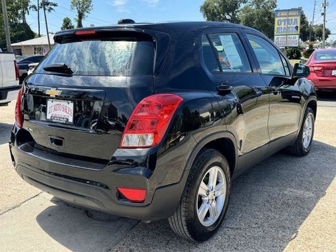 Used 2022 Chevrolet Trax LS AWD/4WD image 5