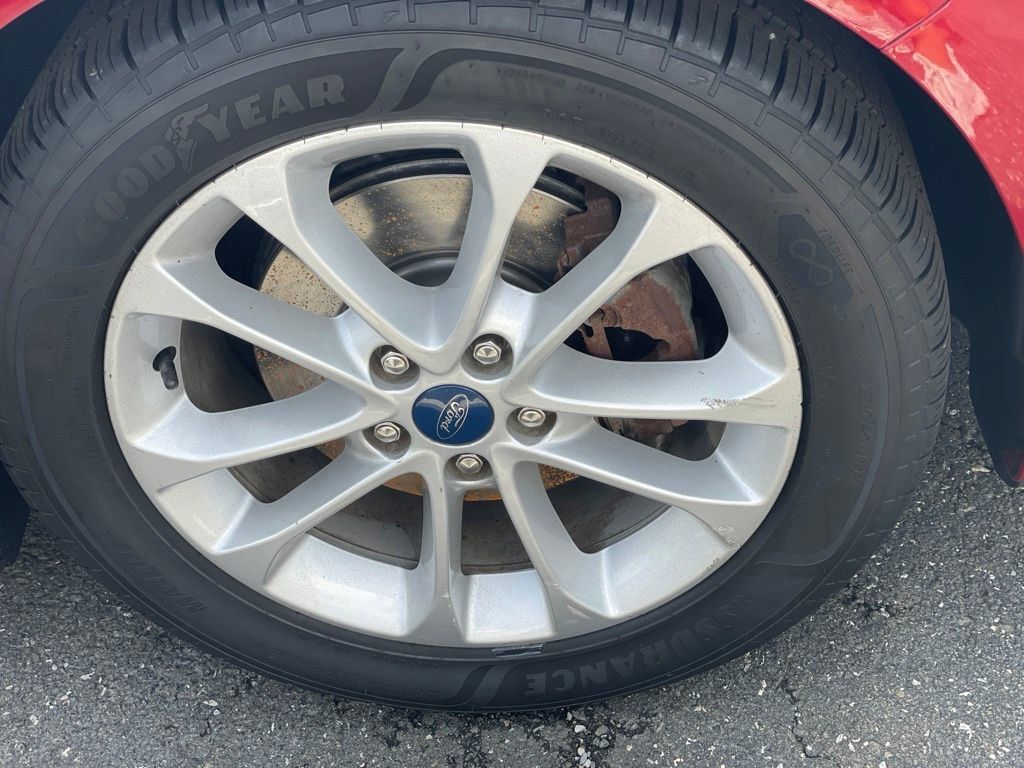 Used 2019 Ford Fusion SE FWD image 35