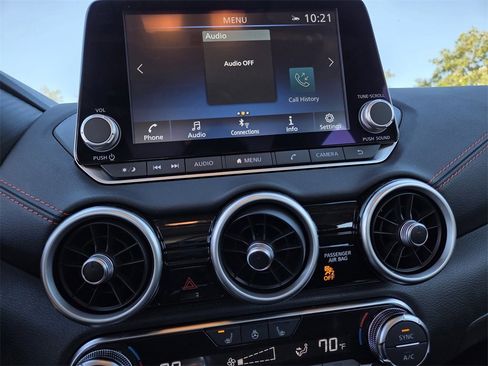 Used 2025 Nissan Sentra SR w/ SR Premium Package image 6