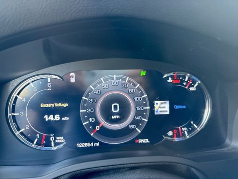 Used 2017 Cadillac Escalade Luxury AWD/4WD image 10