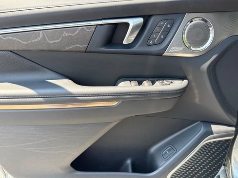 Used 2026 Buick Enclave Avenir w/ Super Cruise Package FWD image 9