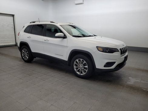 Used 2019 Jeep Cherokee Latitude Plus w/ Cold Weather Group AWD/4WD image 11