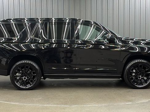 Used 2026 GMC Yukon Denali w/ Sun & Power Step Package AWD/4WD image 6