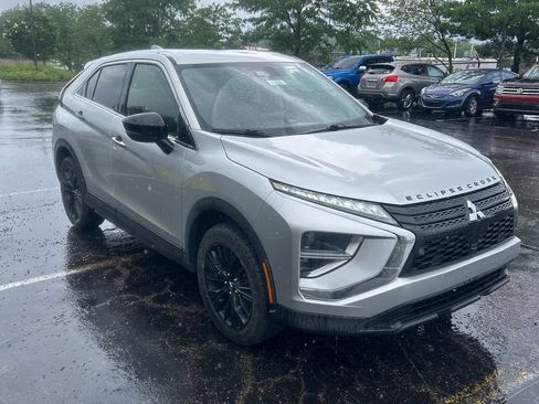 Used 2022 Mitsubishi Eclipse Cross LE AWD/4WD image 4