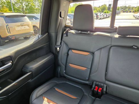 Used 2020 GMC Sierra 1500 AT4 w/ AT4 Premium Package AWD/4WD image 12