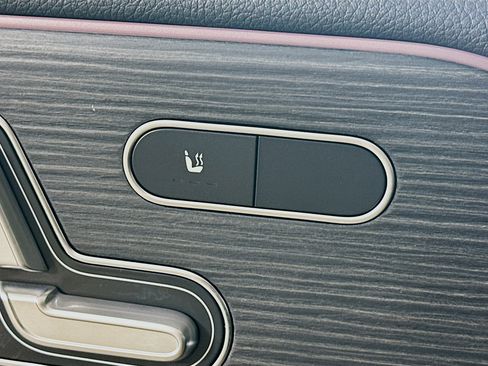 Certified 2023 Mercedes-Benz GLA 250 4MATIC w/ Premium Package image 26