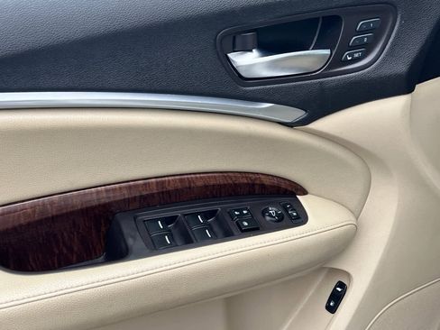 Used 2017 Acura MDX FWD image 13