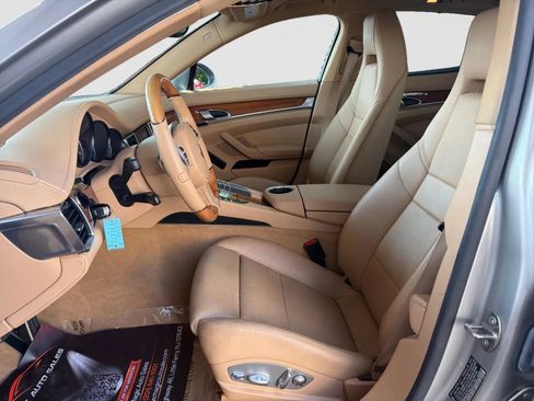 Used 2012 Porsche Panamera 4 image 12