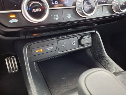 Used 2025 Honda Civic Sport image 12