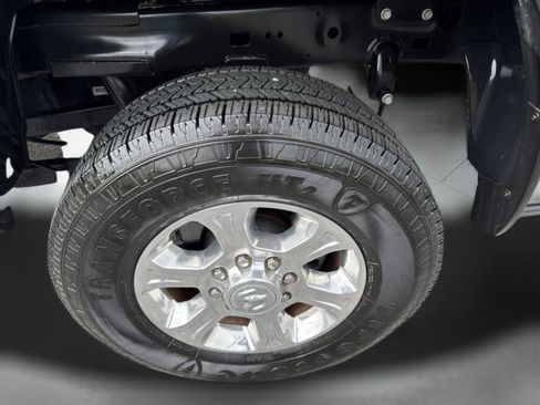 Used 2024 RAM 2500 Big Horn w/ Sport Appearance Package AWD/4WD image 20