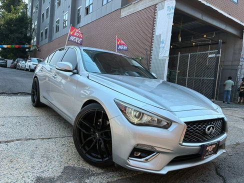 Used 2018 INFINITI Q50 Luxe w/ Essential Package (3.0T Luxe) AWD/4WD image 3