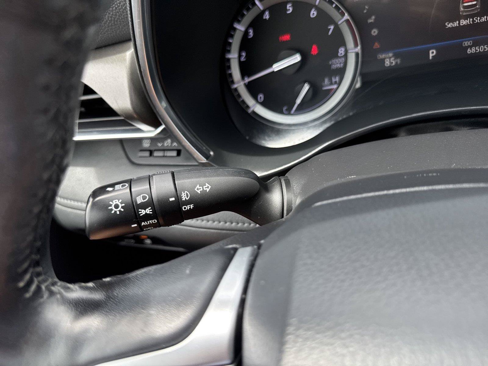 Used 2021 Toyota Highlander Limited FWD image 20