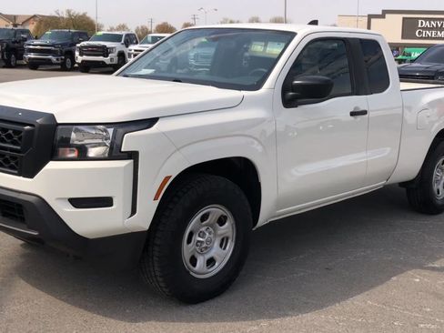 Used 2022 Nissan Frontier S image 4