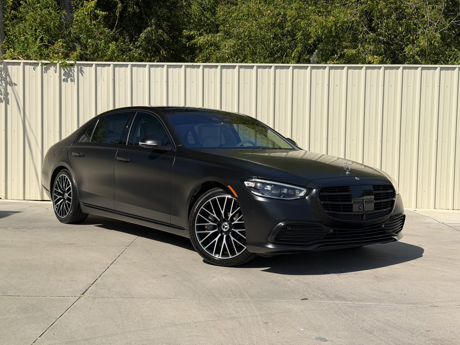 Used 2022 Mercedes-Benz S 500 4MATIC image 1