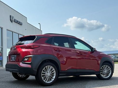 Used 2021 Hyundai Kona SEL w/ Cargo Package FWD image 4