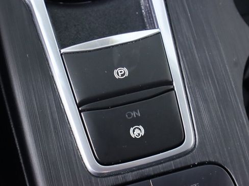 Used 2021 Ford Escape SE FWD image 27