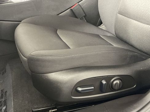 Used 2024 Chevrolet Malibu LT image 18