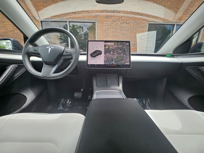 Used 2023 Tesla Model Y AWD image 39