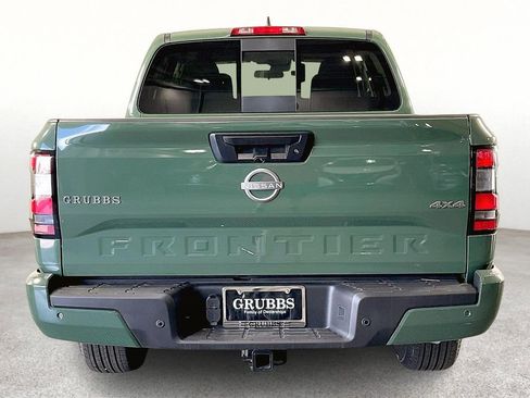 New 2025 Nissan Frontier SV w/ SV Convenience Package image 8