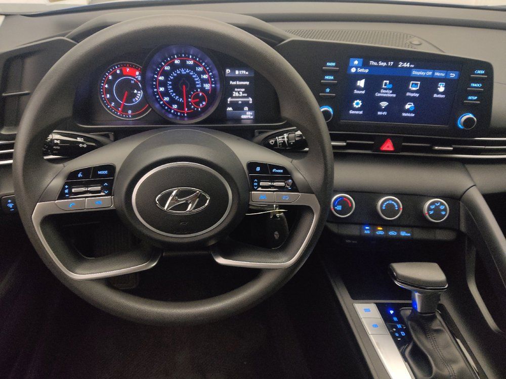 Used 2021 Hyundai Elantra SE w/ Cargo Package FWD image 22
