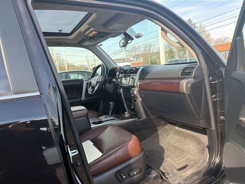 Used 2015 Toyota 4Runner Limited image 2