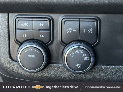 Used 2022 Chevrolet Tahoe Z71 image 28