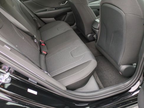 New 2026 Hyundai Elantra SE FWD image 35
