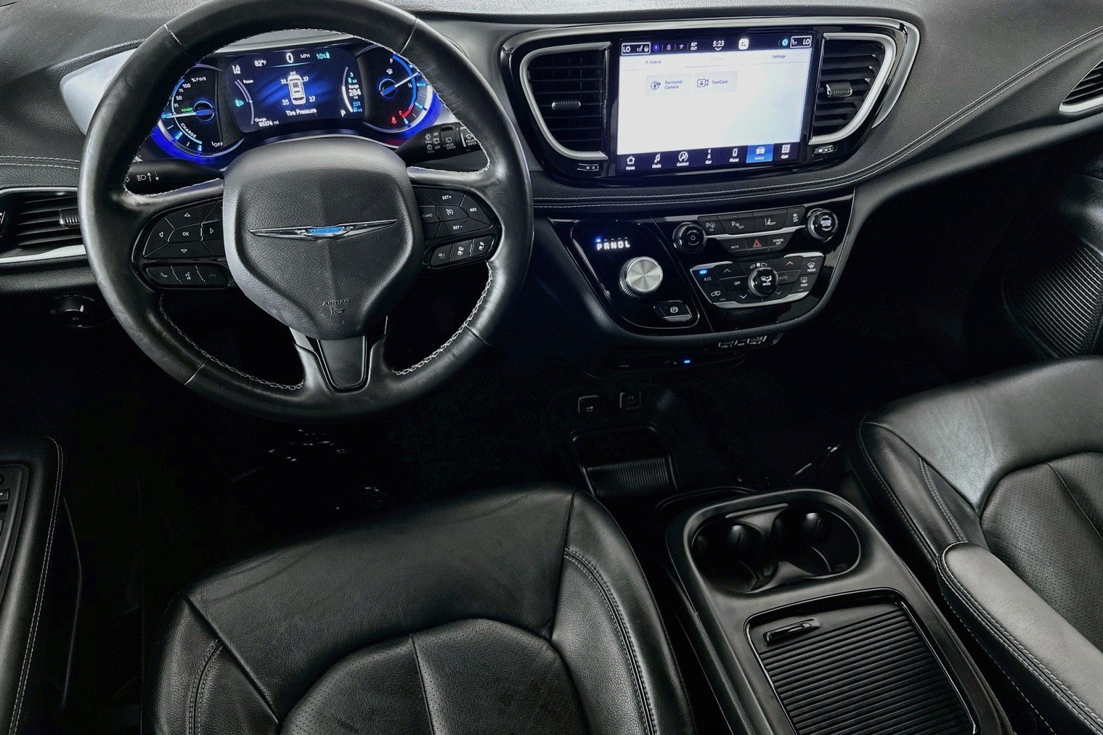 Used 2021 Chrysler Pacifica Touring-L w/ Uconnect Theater Family Group FWD image 5