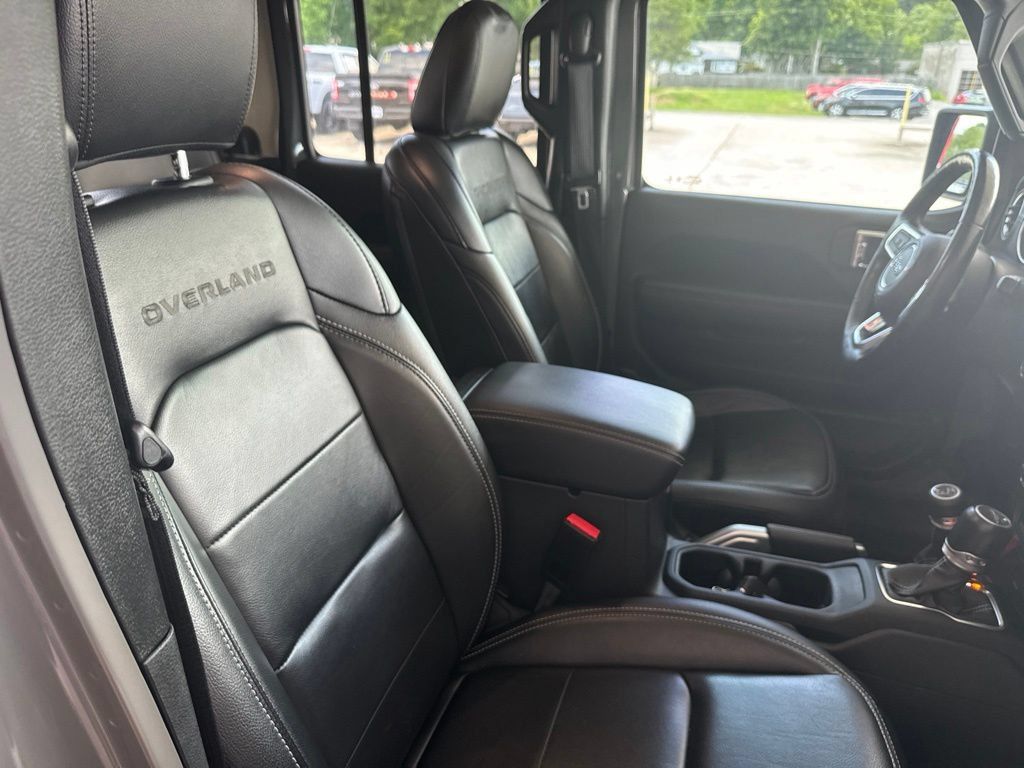 Used 2021 Jeep Gladiator Overland AWD/4WD image 16