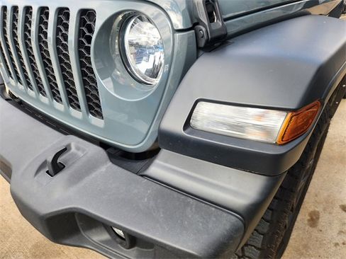 Used 2024 Jeep Wrangler Sport AWD/4WD image 7