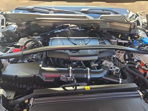 Used 2024 Maserati Grecale GT image 22