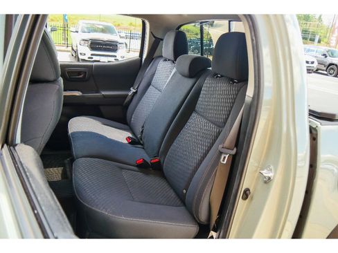 Used 2022 Toyota Tacoma SR5 w/ Trail Edition AWD/4WD image 17