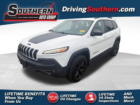 Used 2018 Jeep Cherokee Trailhawk w/ Comfort/Convenience Group AWD/4WD image 1