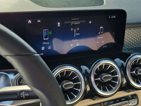 Certified 2025 Mercedes-Benz GLB 250 image 34