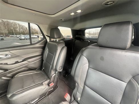 Used 2020 Chevrolet Traverse RS image 13