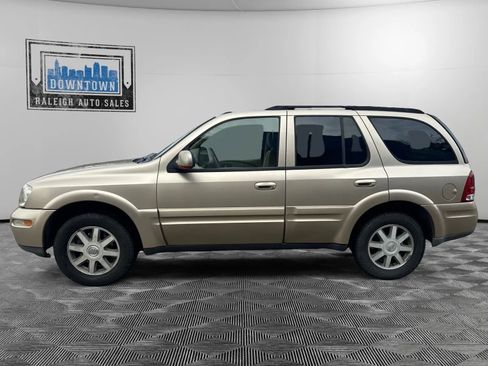 Used 2004 Buick Rainier CXL image 9