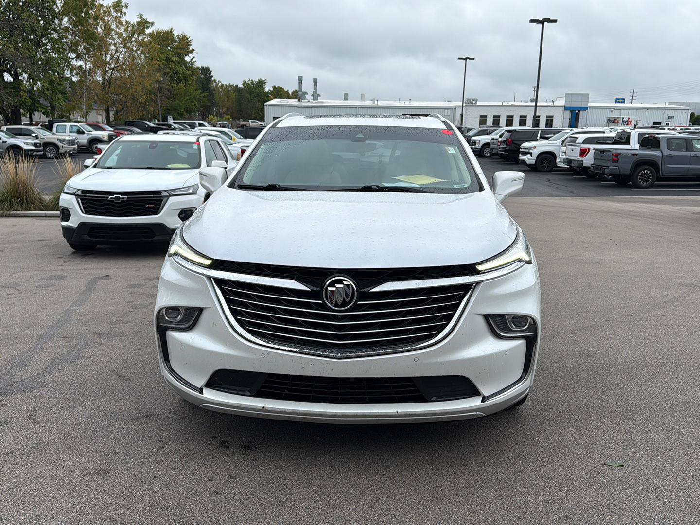 Used 2022 Buick Enclave Essence w/ Experience Buick Package AWD/4WD image 8