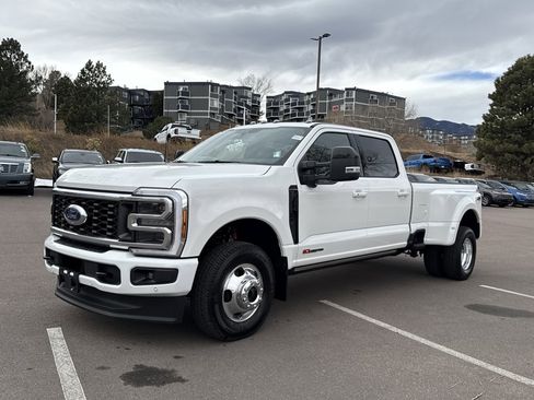 Certified 2025 Ford F350 Platinum image 3