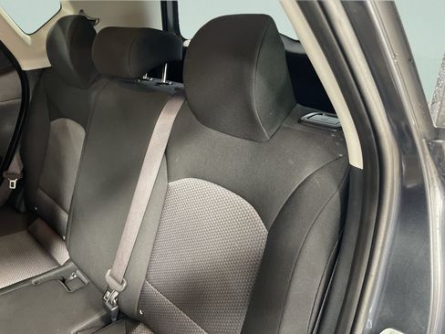 Used 2025 Kia Soul LX w/ LX Technology Package FWD image 10