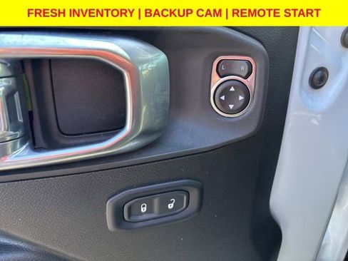 Used 2025 Jeep Wrangler Unlimited Rubicon image 18