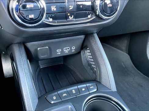 Used 2023 Chevrolet TrailBlazer LT w/ Convenience Package image 15