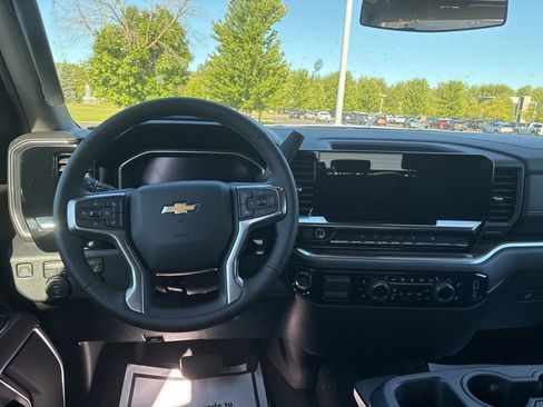 New 2026 Chevrolet Silverado 1500 LT AWD/4WD image 4
