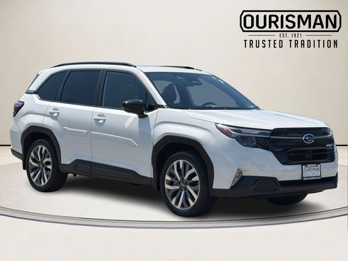 Used 2025 Subaru Forester Touring AWD/4WD image 1