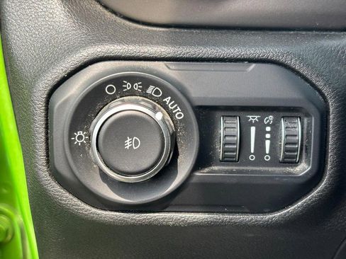 Used 2019 Jeep Wrangler Unlimited Sport S image 16