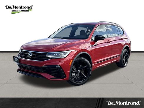 Used 2024 Volkswagen Tiguan SE R-Line image 1